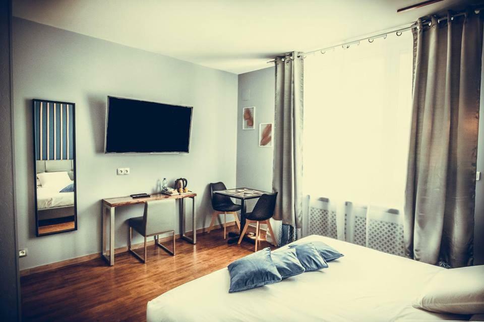 Oasis Anjou Apartment Сомюр Екстериор снимка